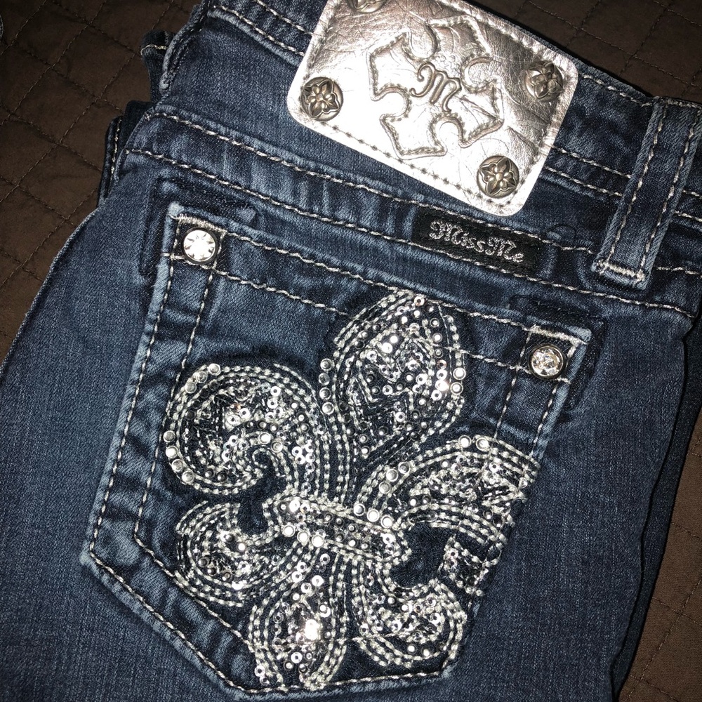 Buckle jeans